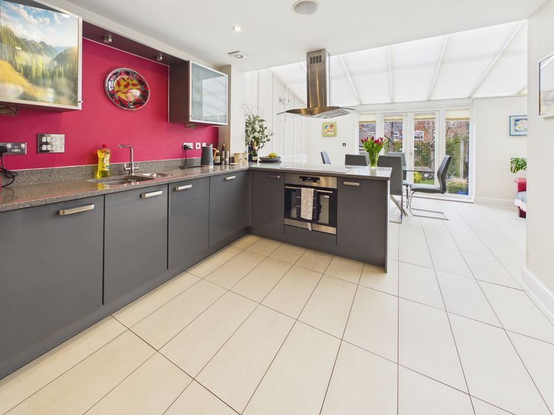 Additional image 6 of 5 bed detached house for saleNewbery Close, Caterham CR3