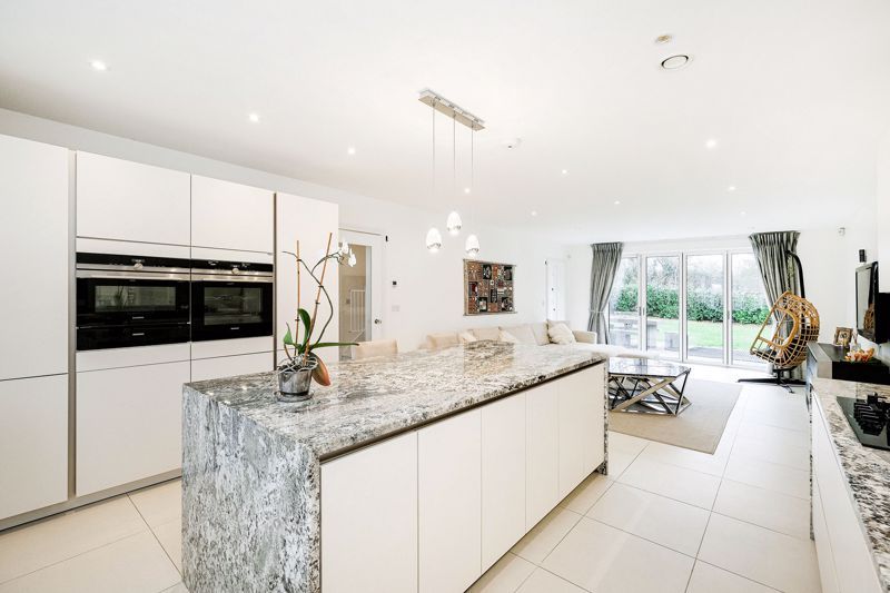 Additional image 11 of 5 bed detached house for saleHigh Road, Chigwell IG7