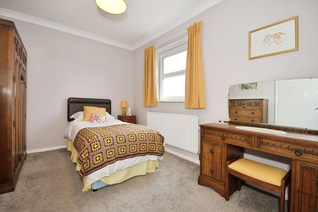 Additional image 11 of 5 bed detached house for saleCromwell Road, Chesterfield, Derbyshire S40