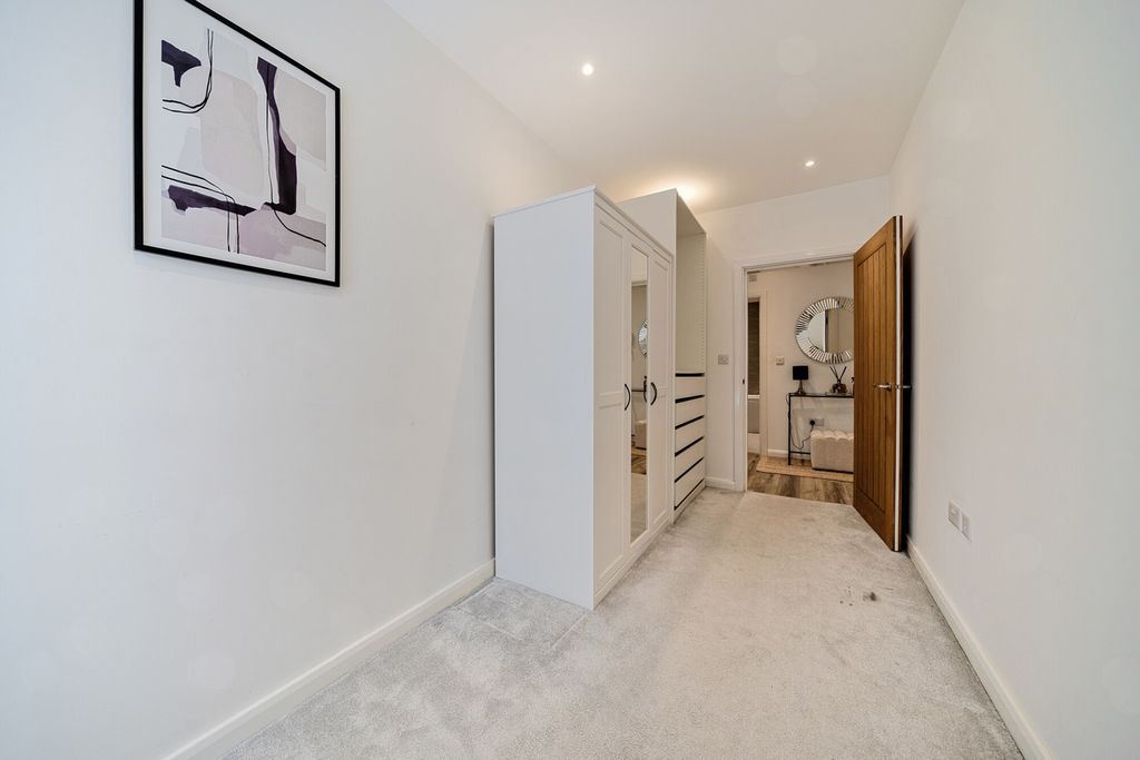 Additional image 9 of 2 bed flat for saleSouthill Road, Chislehurst BR7