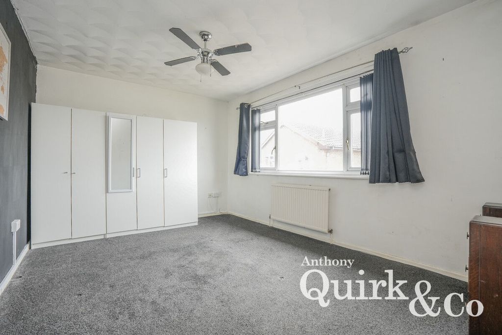 Additional image 7 of 2 bed flat for saleMornington Cresent, Canvey Island SS8