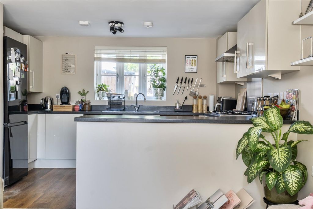 Additional image 9 of 1 bed flat for saleCochran Avenue, Chippenham SN15