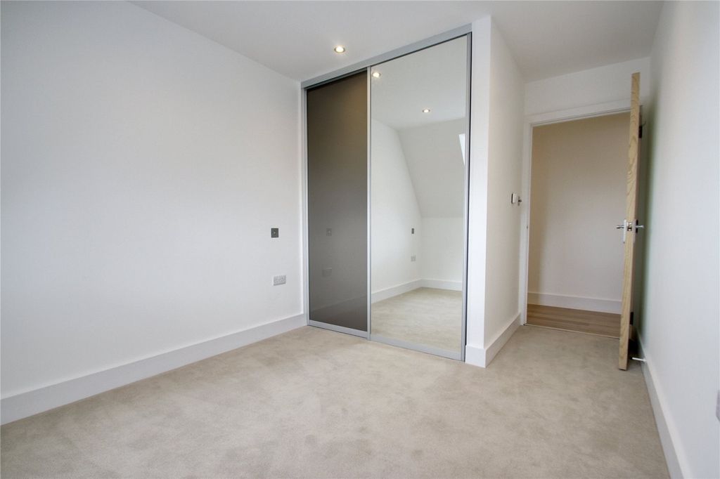 Additional image 9 of 2 bed flat for saleCoronation House, Gogmore Lane, Chertsey, Surrey KT16