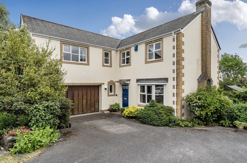 5 bed detached house for saleKings Park, Chulmleigh, Devon EX18