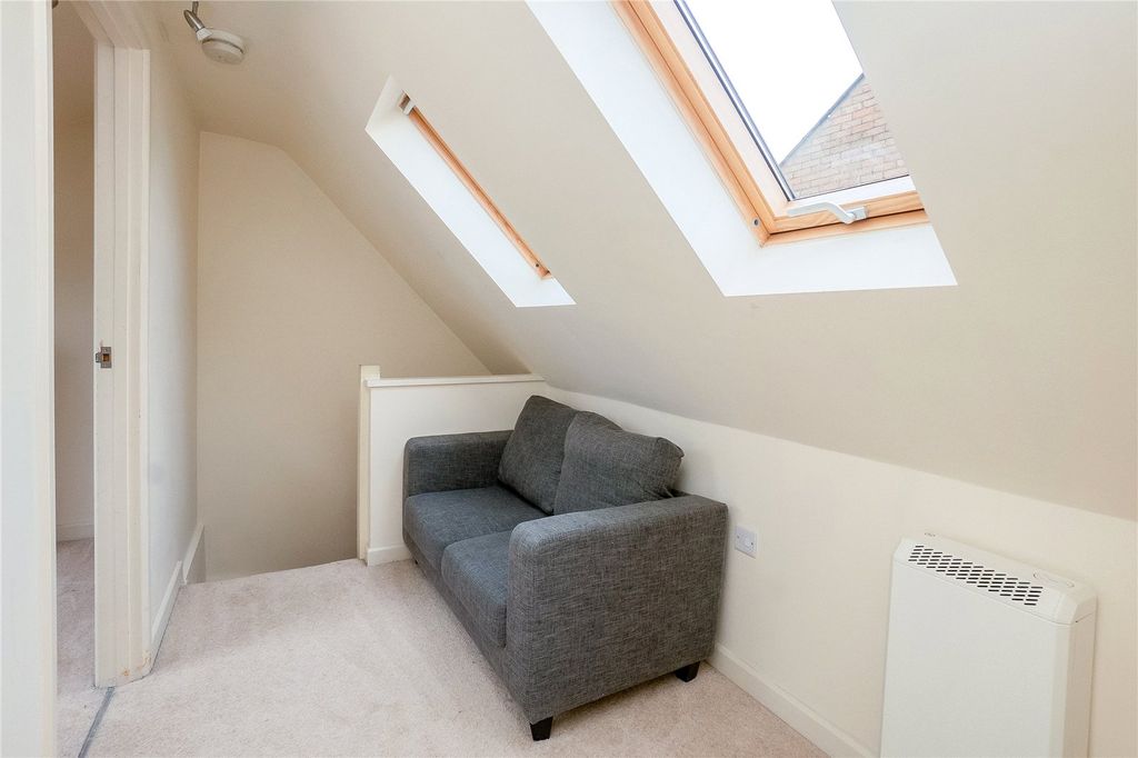 Additional image 9 of 2 bed flat for saleFinsbury Place, Chipping Norton, Oxfordshire OX7