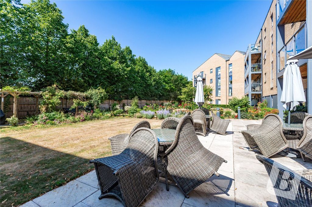 Additional image 3 of 2 bed flat for salePrinces Road, Chelmsford, Essex CM2