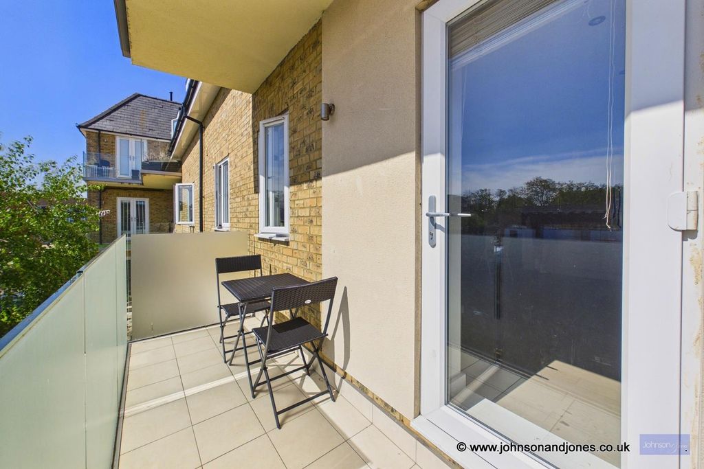 Additional image 16 of 2 bed flat for saleCoronation House, Chertsey KT16