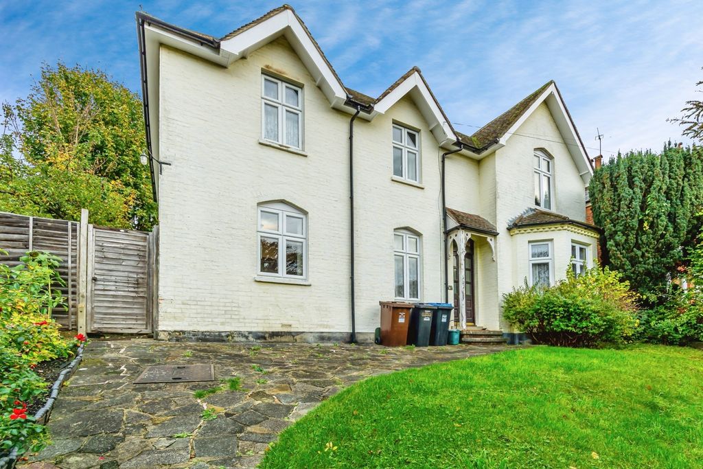 5 bed detached house for saleCroydon Road, Caterham, Surrey CR3