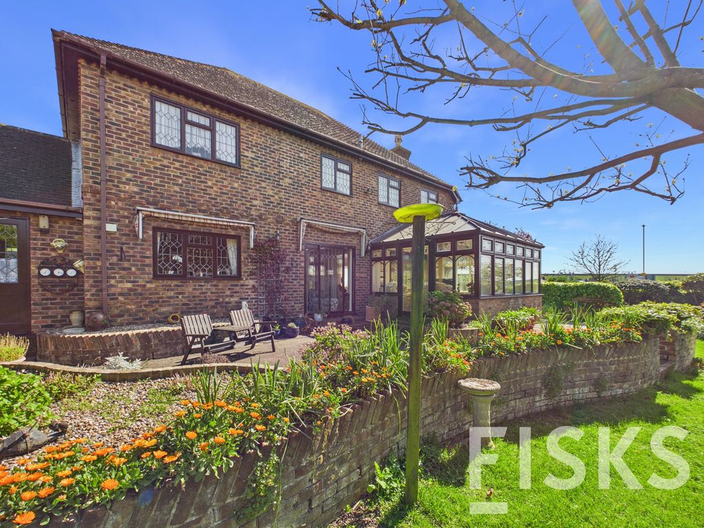 Additional image 25 of 4 bed detached house for saleLeigh Road, Canvey Island SS8
