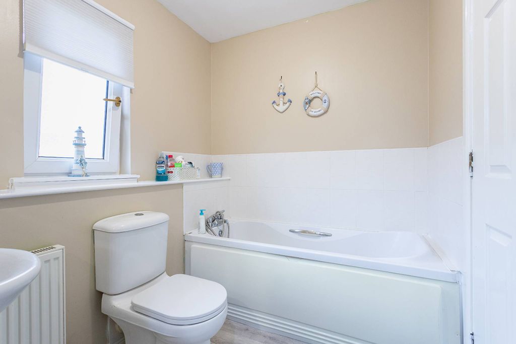 Additional image 12 of 4 bed detached house for saleWindmill View, Sauchie, Alloa, Clackmannanshire FK10