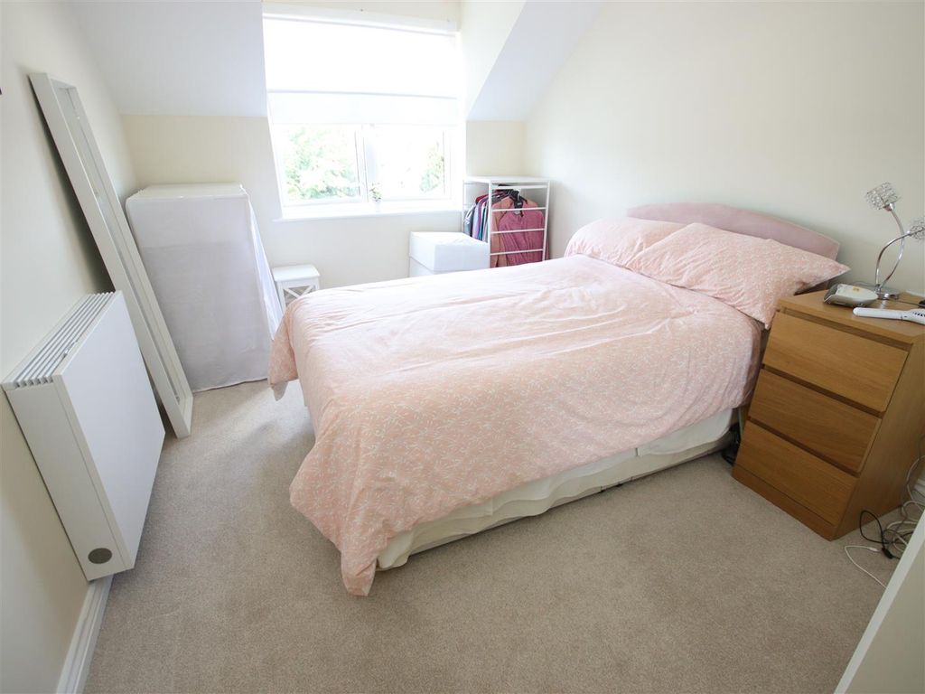 Additional image 7 of 2 bed flat for saleSt Andrew's Lodge, The Causeway, Chippenham SN15