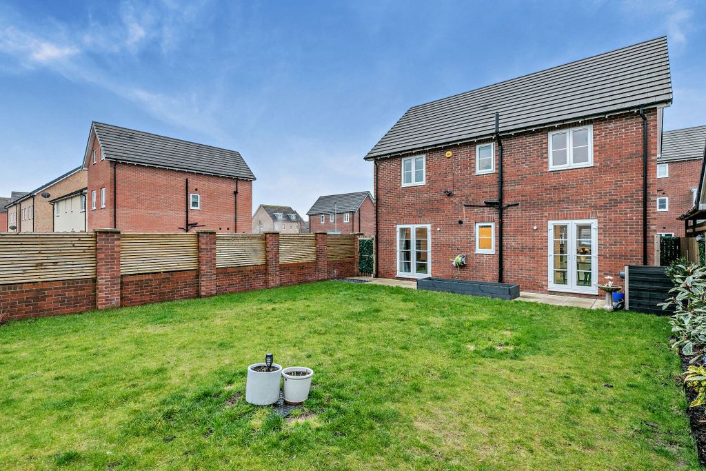 Additional image 17 of 4 bed detached house for saleLowe Lane, Castleford, West Yorkshire WF10