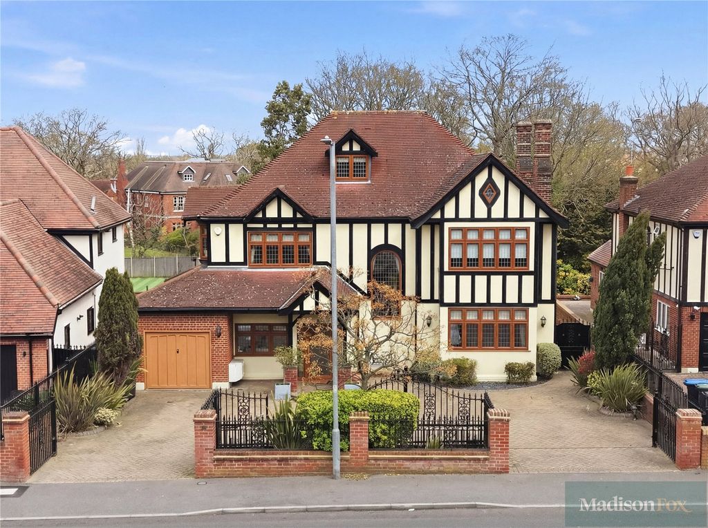 Additional image 44 of 6 bed detached house for saleTomswood Road, Chigwell IG7