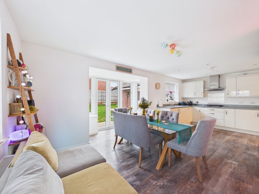 Additional image 5 of 4 bed detached house for saleMoor Close, Chinnor, Oxfordshire OX39