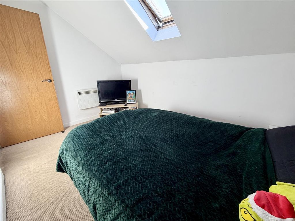 Additional image 8 of 2 bed flat for saleChapel Lane, Kippax, Leeds LS25
