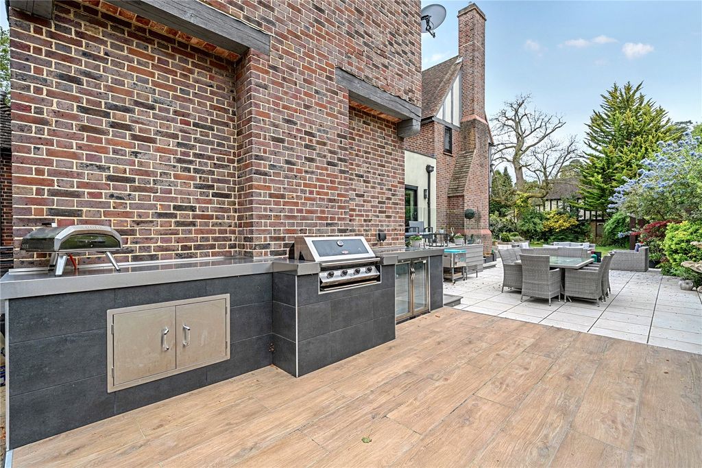 Additional image 10 of 7 bed detached house for saleHeathway, Camberley, Surrey GU15