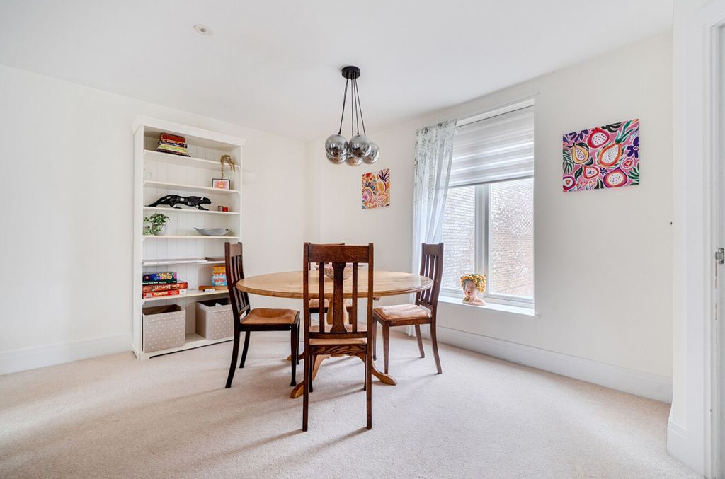 Additional image 12 of 3 bed flat for saleBroakes Road, Chichester PO19