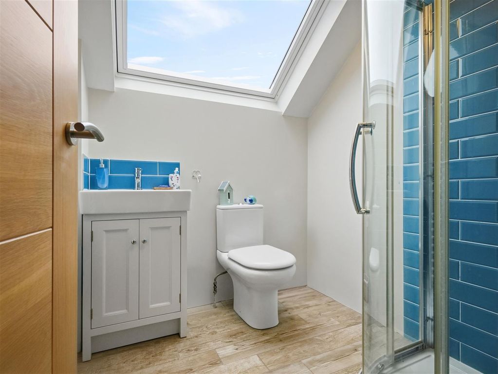 Additional image 23 of 5 bed town house for saleAsquith Close, Christchurch BH23