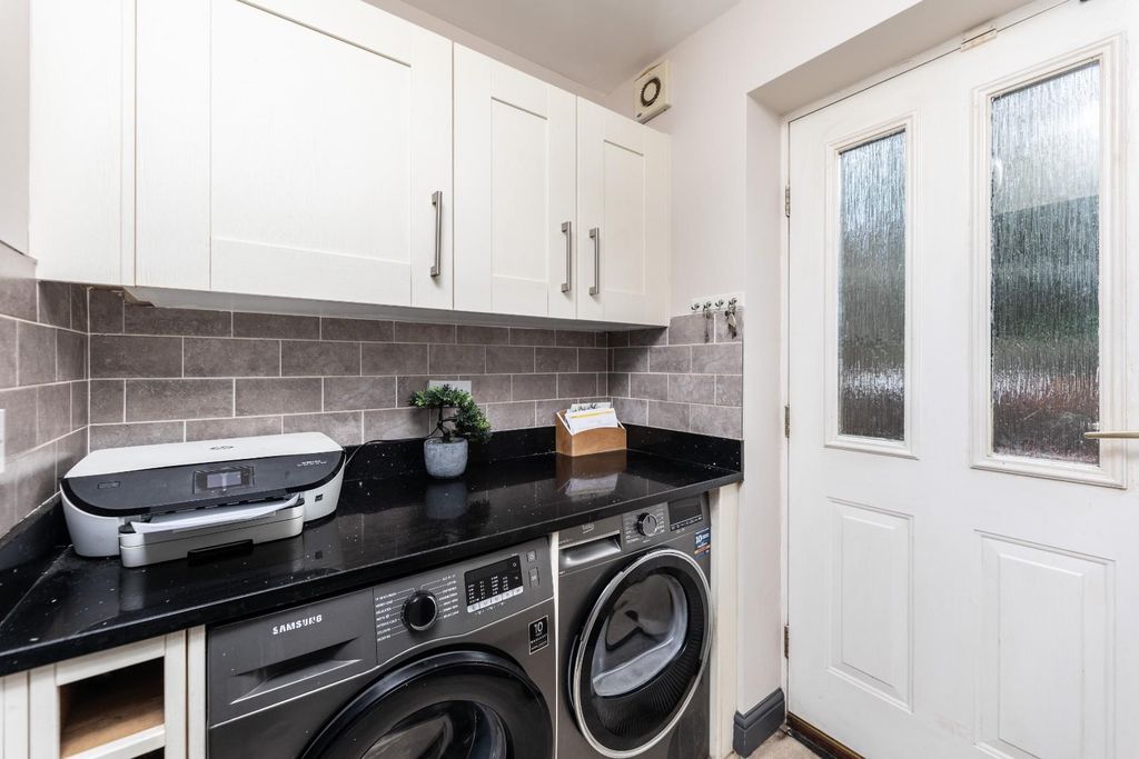 Additional image 8 of 5 bed detached house for saleRedhill Walk, Castleford WF10