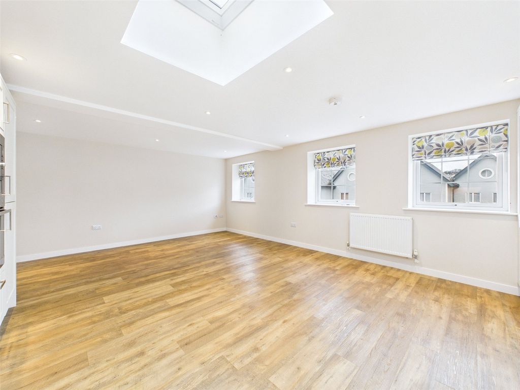 Additional image 5 of 2 bed flat for saleGonvena Hill, Wadebridge, Cornwall PL27