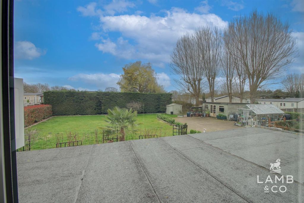 Additional image 34 of 5 bed detached house for saleLondon Road, Little Clacton CO16