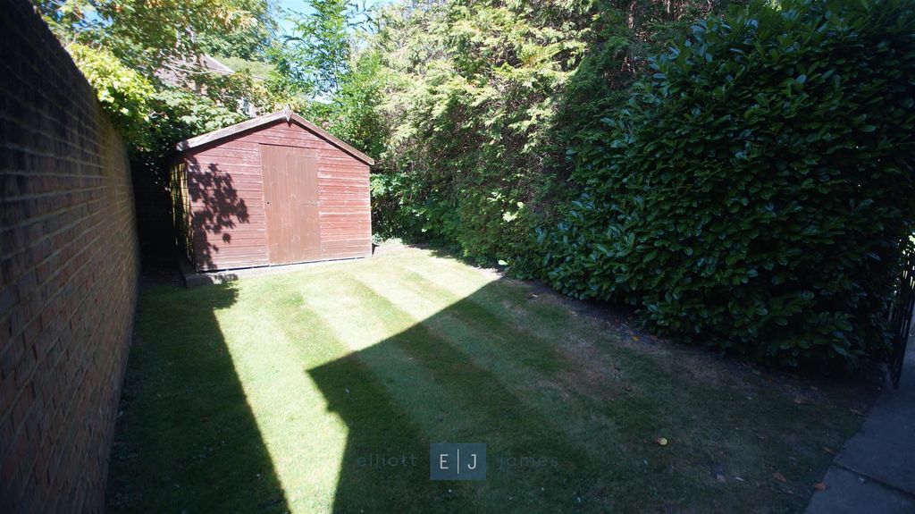 Additional image 24 of 5 bed detached house for saleMeadow Way, Chigwell IG7