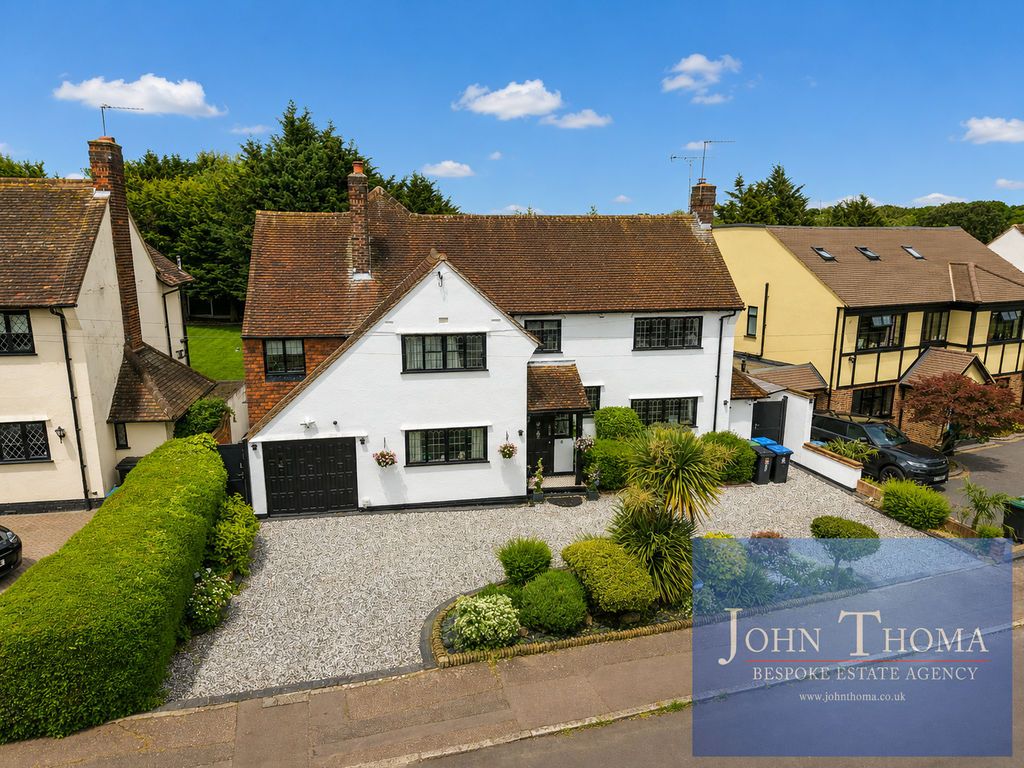4 bed detached house for saleChester Road, Chigwell IG7