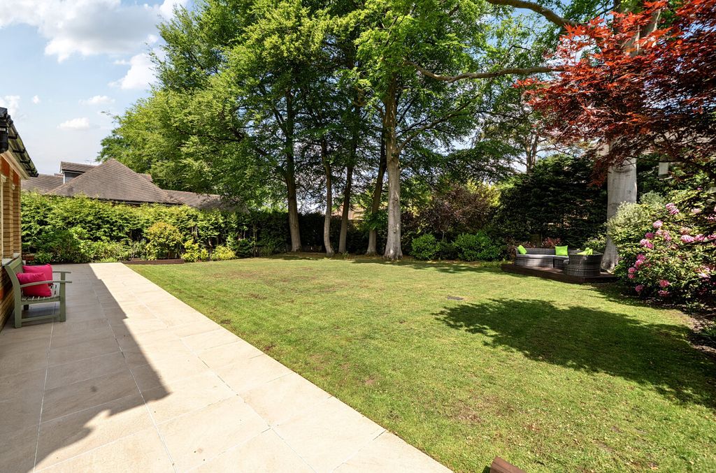 Additional image 24 of 5 bed detached house for saleGolf Drive, Camberley, Surrey GU15