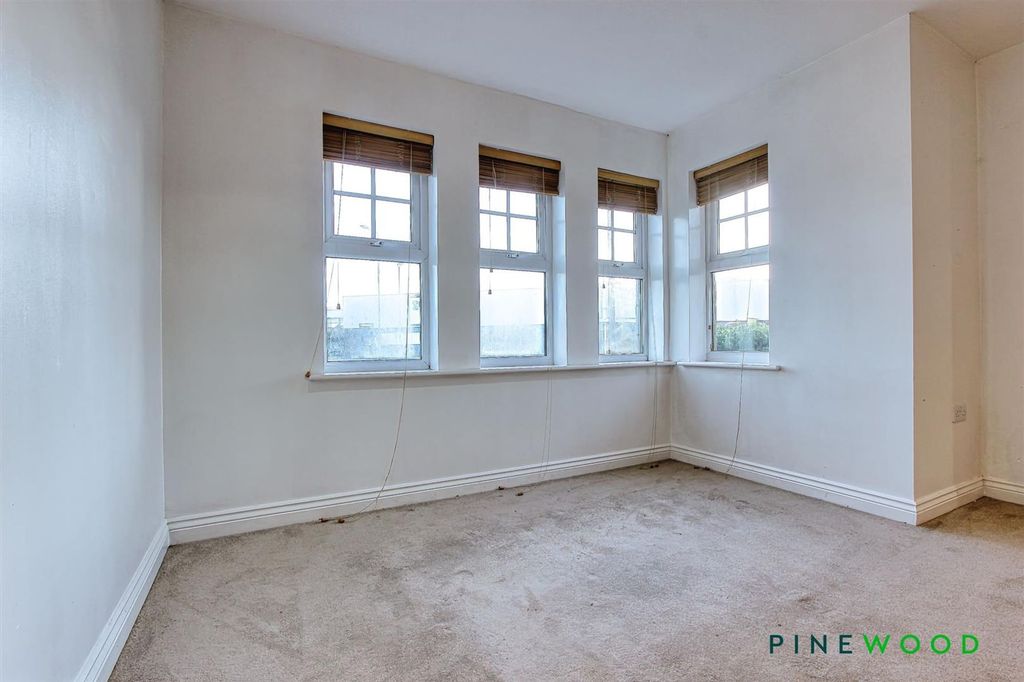 Additional image 5 of 2 bed flat for saleArchdale Close, Chesterfield S40
