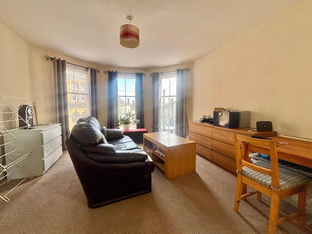 Additional image 4 of 2 bed flat for saleSouth Street, South Molton, Devon EX36