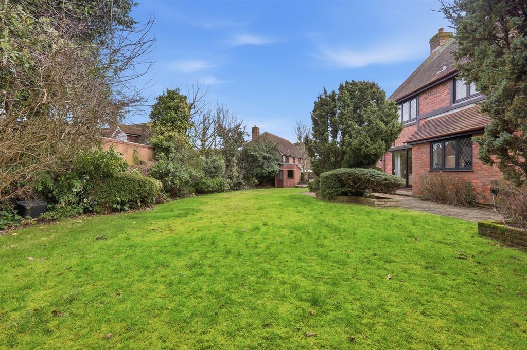 Additional image 44 of 6 bed detached house for saleBromley Lane, Chislehurst BR7