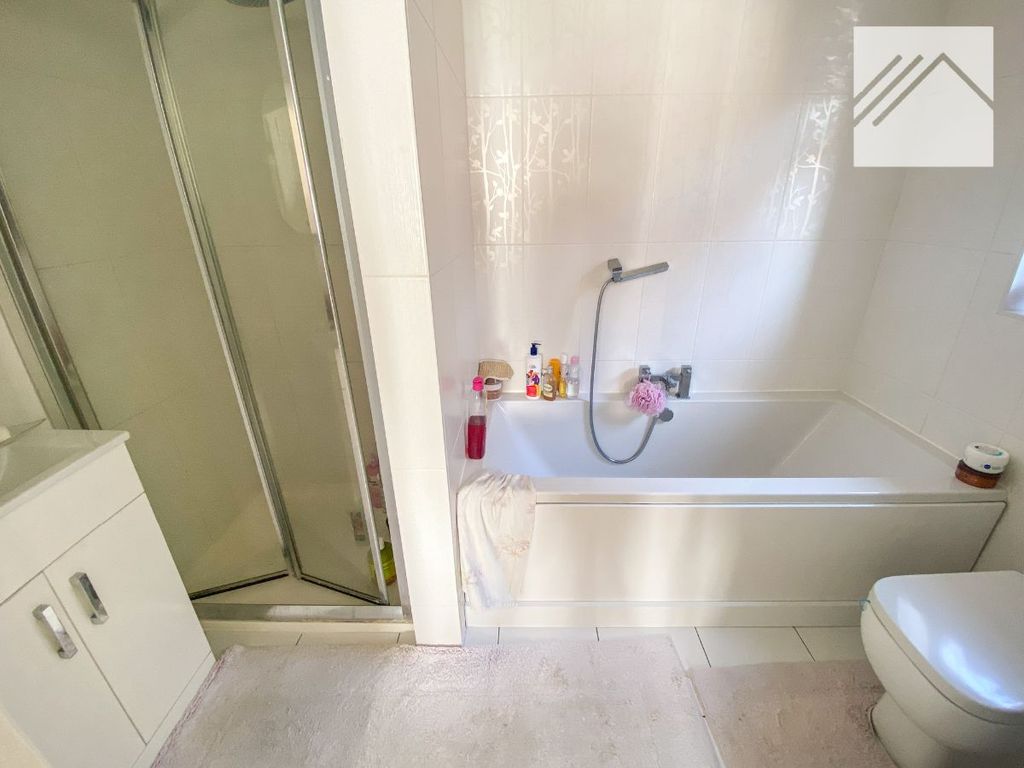 Additional image 12 of 4 bed detached house for saleThorpe Leas, Canvey Island SS8