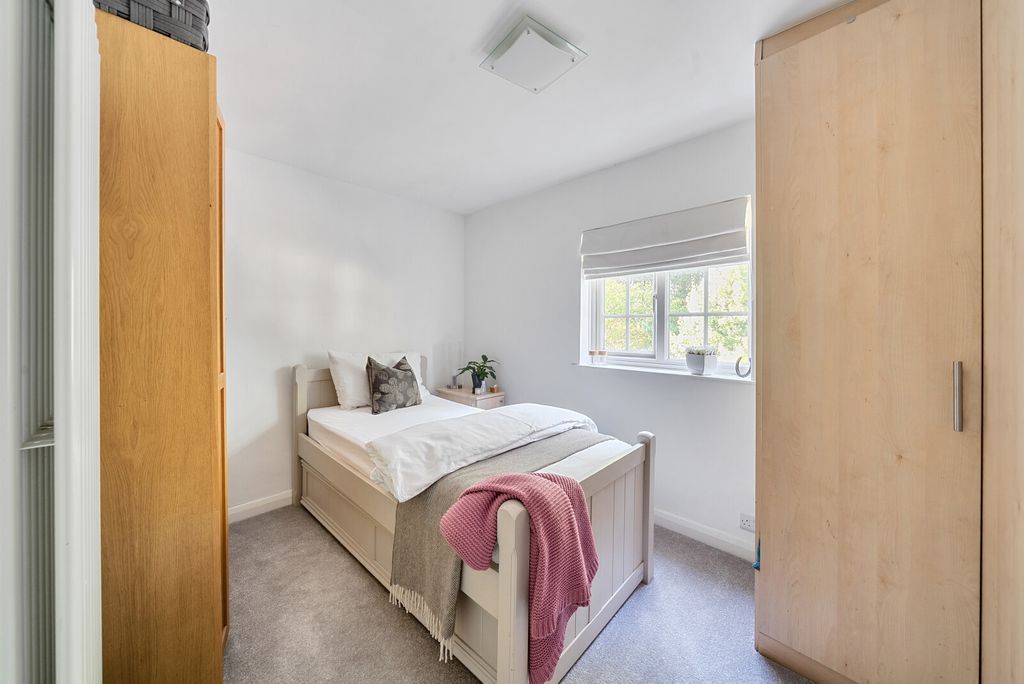 Additional image 10 of 4 bed end terrace house for saleSt. Anns Hill Road, Chertsey KT16