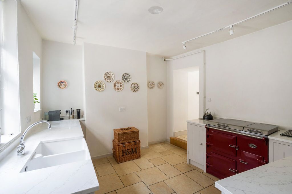Additional image 7 of 10 bed town house for salePark Street, Cirencester, Gloucestershire GL7