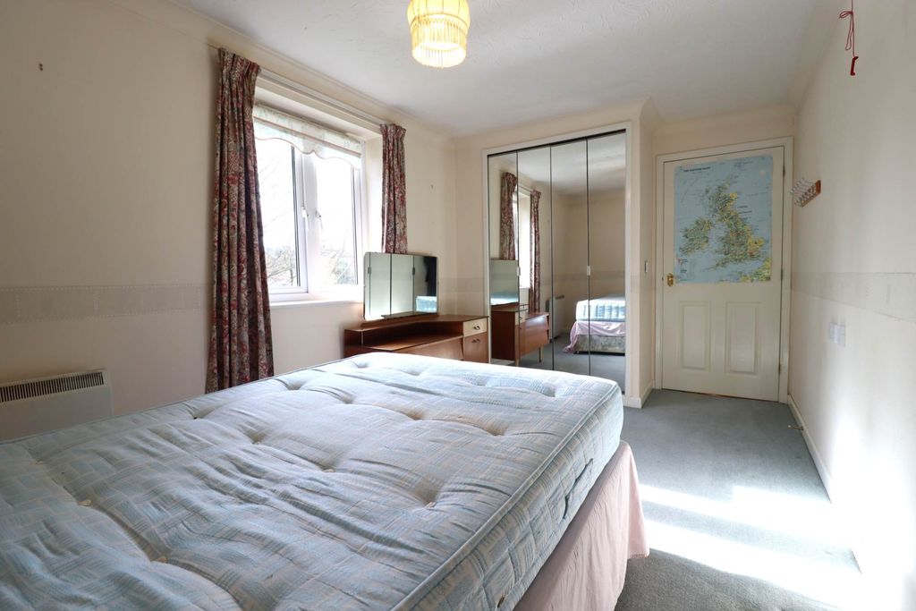 Additional image 6 of 1 bed flat for saleChurchill Court, Marlborough SN8