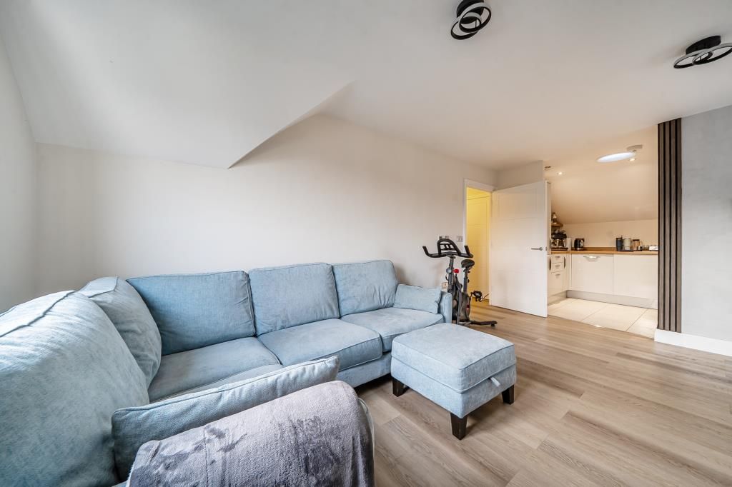 Additional image 9 of 2 bed flat for saleChesham, Buckinghamshire HP5