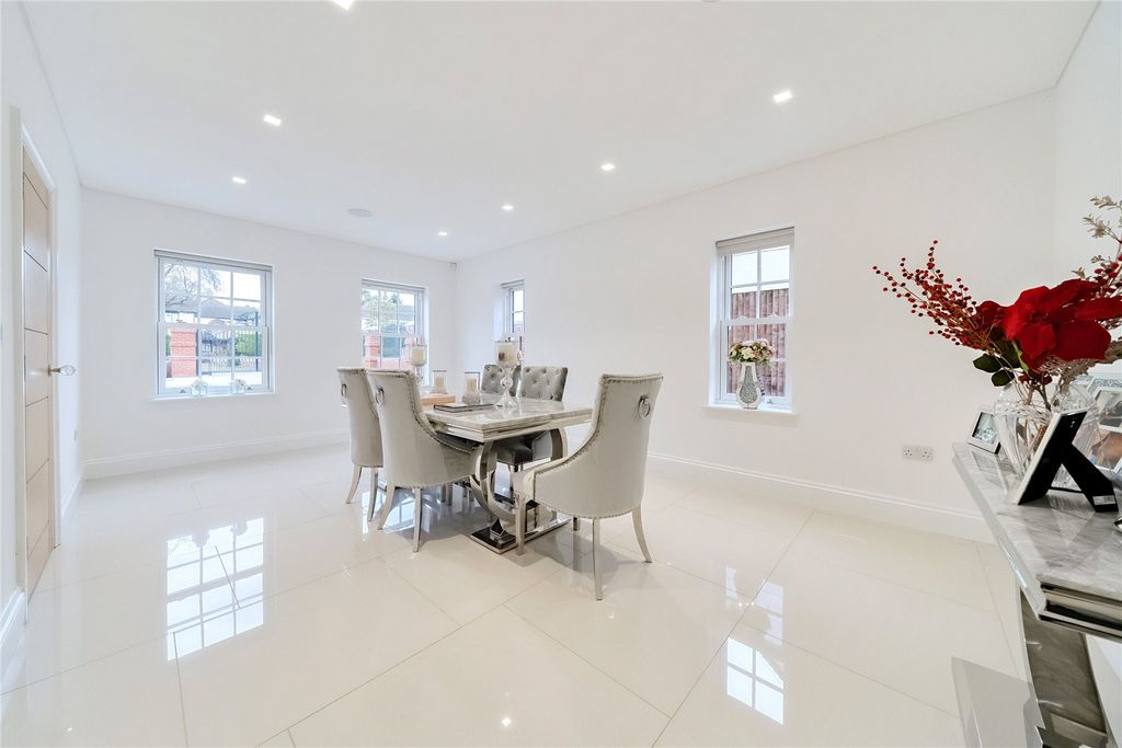 Additional image 7 of 5 bed detached house for saleMarlings Park Avenue, Chislehurst BR7