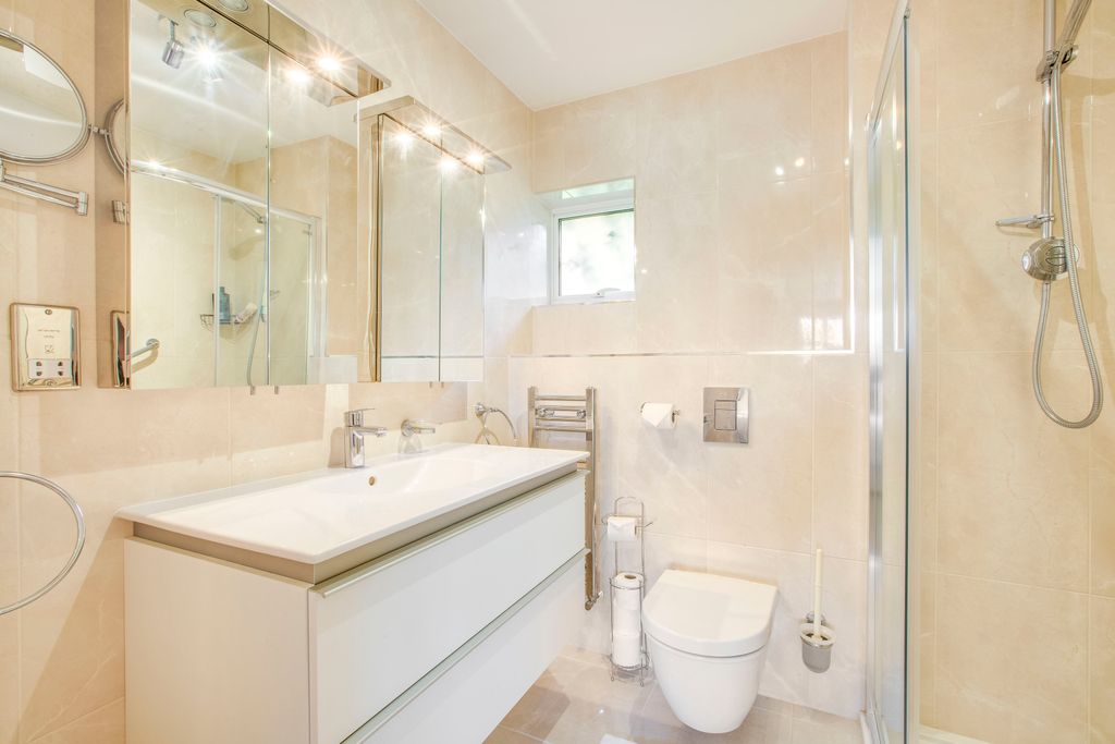 Additional image 17 of 7 bed detached house for saleBurtons Way, Chalfont St Giles HP8