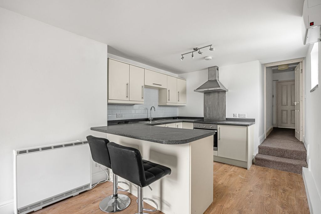 Additional image 2 of 2 bed flat for saleAshcroft Road, Cirencester, Gloucestershire GL7