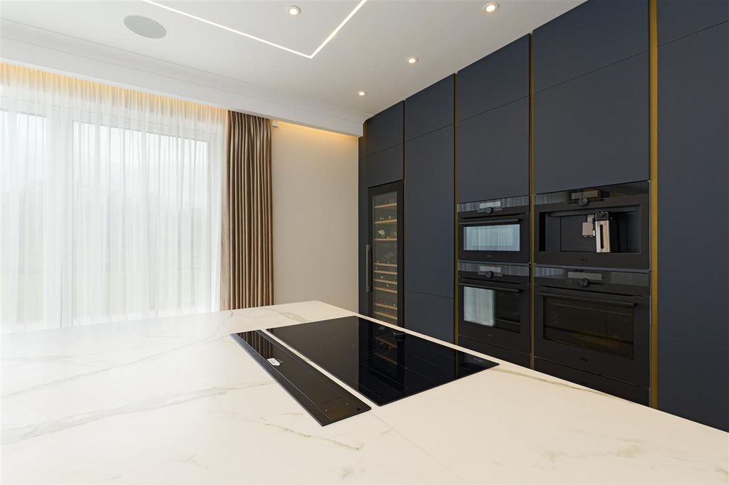 Additional image 5 of 6 bed detached house for saleFarnham House, Merton Lane, Canterbury CT4