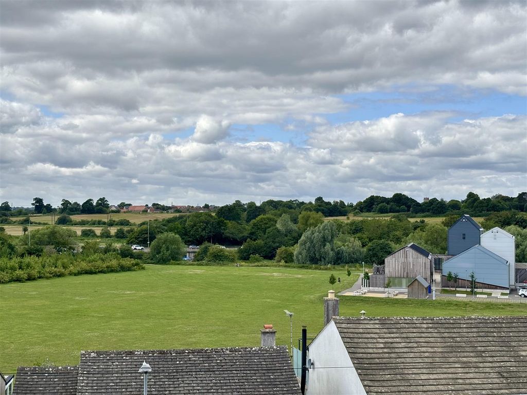 Additional image 12 of 2 bed flat for saleThe Paddocks, Chippenham SN15