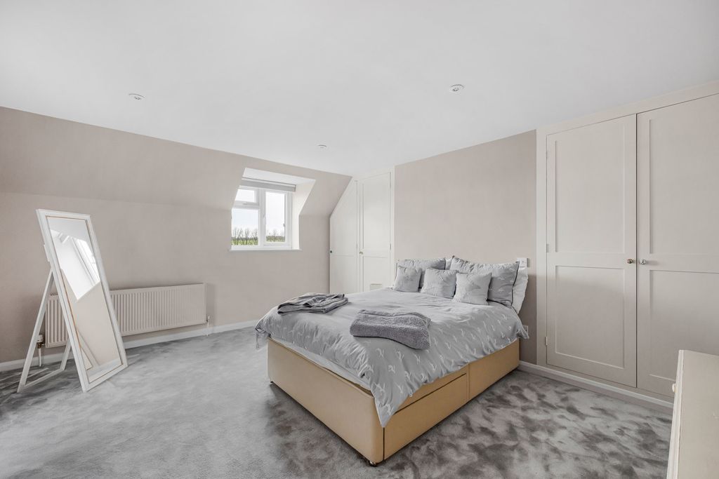 Additional image 20 of 5 bed detached house for saleBaunton Lane, Cirencester, Gloucestershire GL7