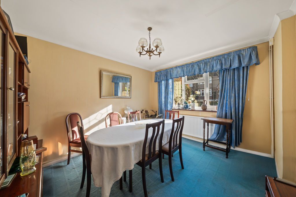 Additional image 5 of 3 bed detached house for saleFullerton Road, Carshalton Beeches SM5