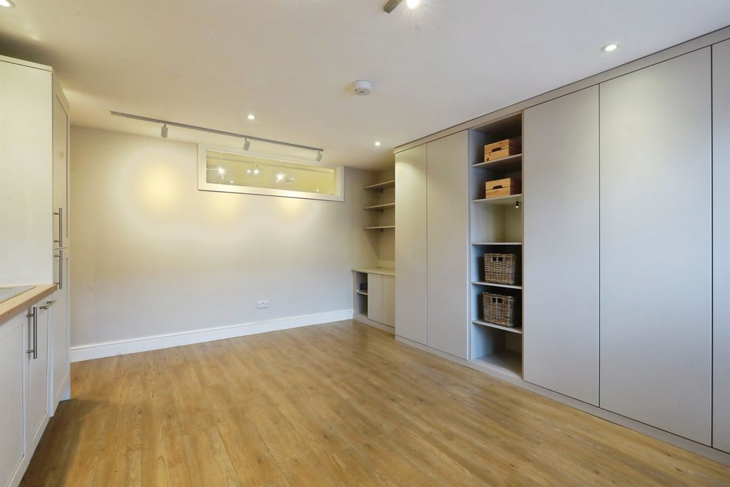 Additional image 6 of 2 bed flat for saleChurch Street, Shipston-On-Stour CV36