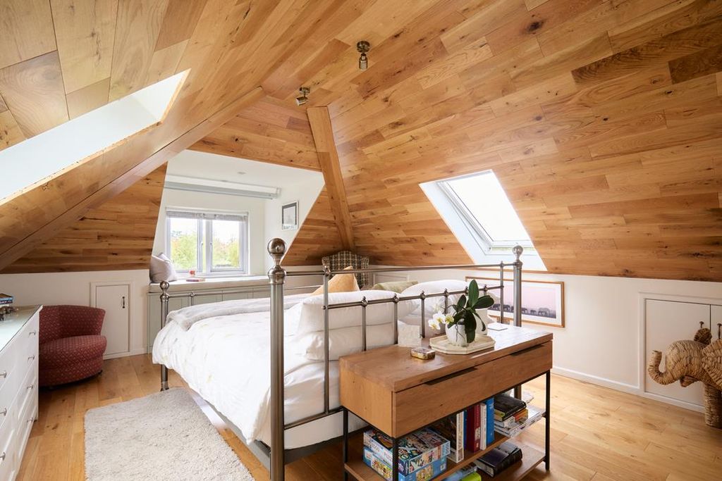 Additional image 11 of 2 bed detached house for saleLaleham Reach, Chertsey KT16