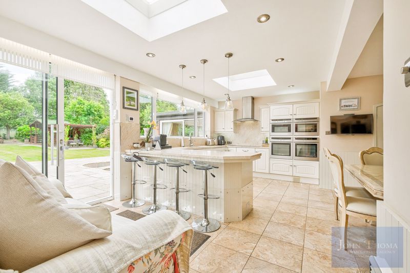 Additional image 9 of 6 bed detached house for saleLee Grove, Chigwell IG7