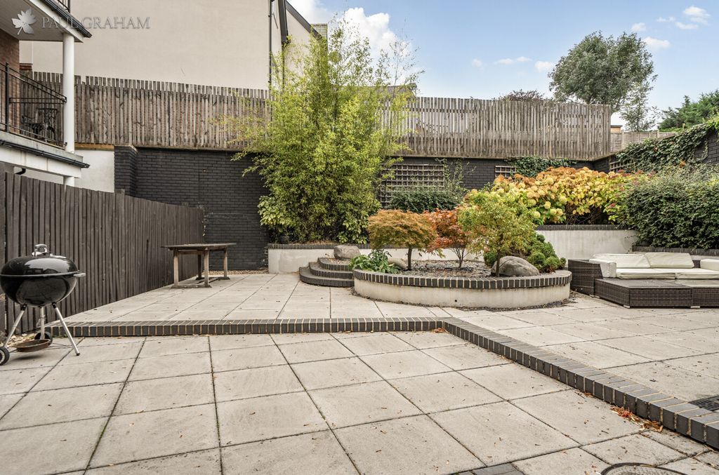 Additional image 18 of 2 bed flat for saleNicole Lodge, Carshalton SM5