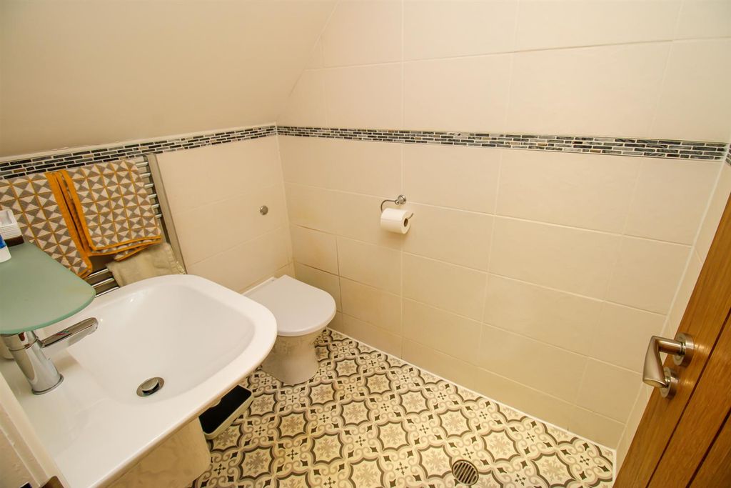 Additional image 15 of 4 bed detached house for saleWood Lane, Castleford WF10