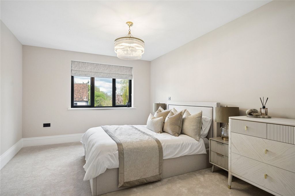 Additional image 12 of 5 bed detached house for saleMill Farm, Mill Lane, Chalfont St. Giles, Buckinghamshire HP8
