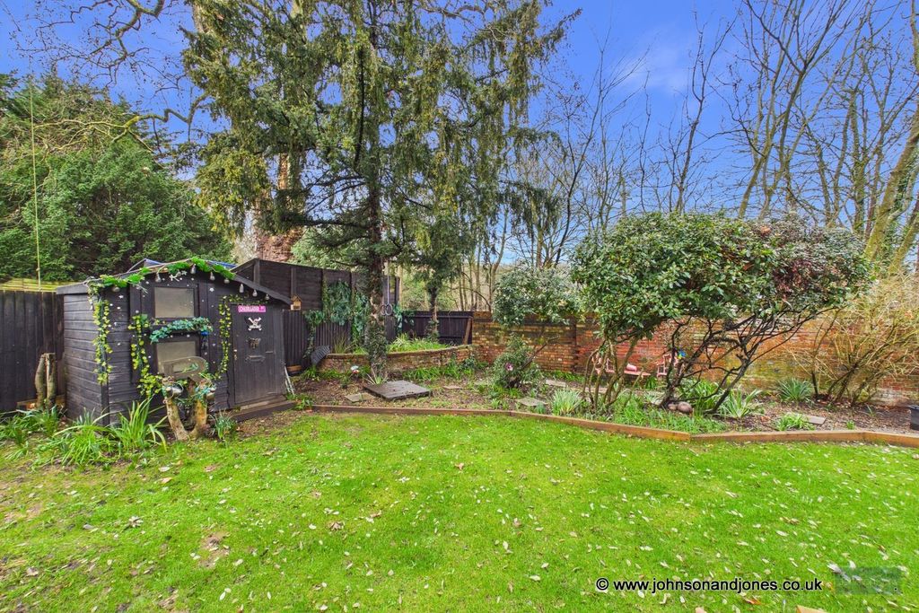 Additional image 30 of 4 bed detached house for saleLittle Green Lane, Chertsey KT16